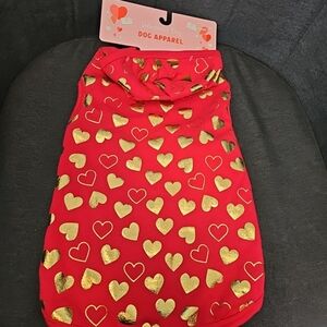 NWT Valentine's Day Dog Apparel Size Medium Red Hooded Sweatshirt Gold Hearts